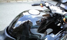 バイクBMW（ダメージ中、軽い洗車傷及び、深めの傷あり） 画像